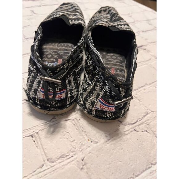 Bobs Womens Size 9 Canvas Slip On Shoe Black Dot Print Southwestern Aztec Tribal - Picture 4 of 10